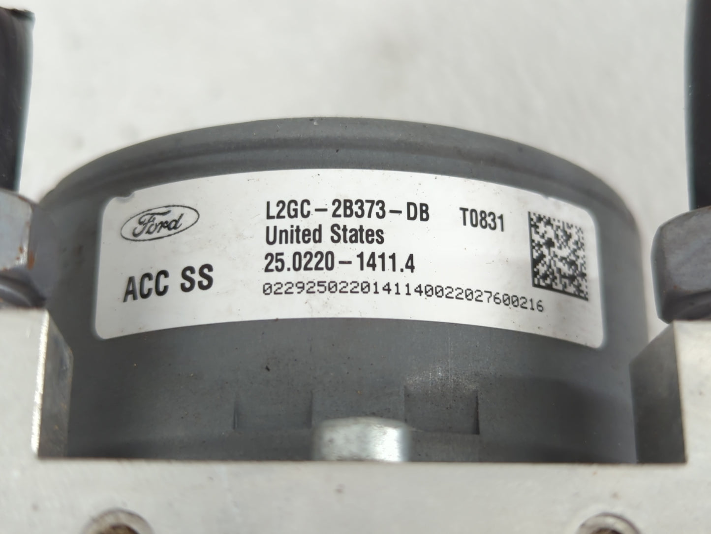 2019-2020 Ford Edge ABS Pump Control Module Replacement P/N:L2GC-2B373-DB Fits Fits 2019 2020 OEM Used Auto Parts - Oemuseda