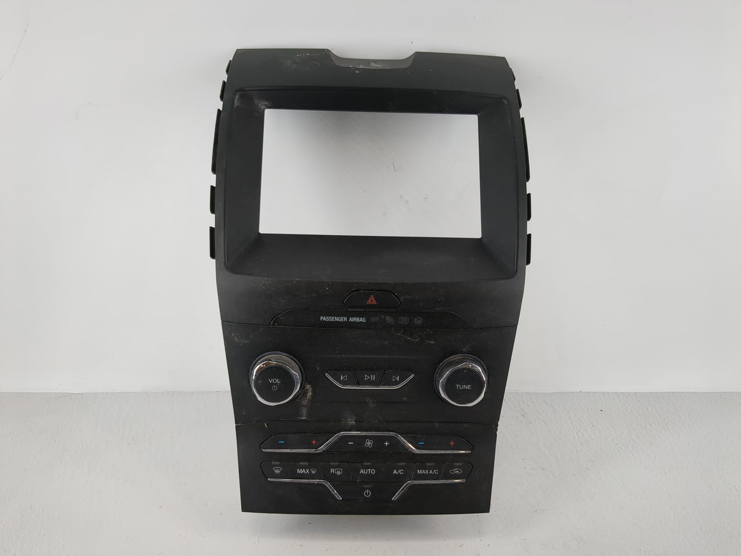 2019-2020 Ford Edge Radio AM FM Cd Player Receiver Replacement P/N:LT4T-18E245-HB Fits Fits 2019 2020 OEM Used Auto Parts - 
