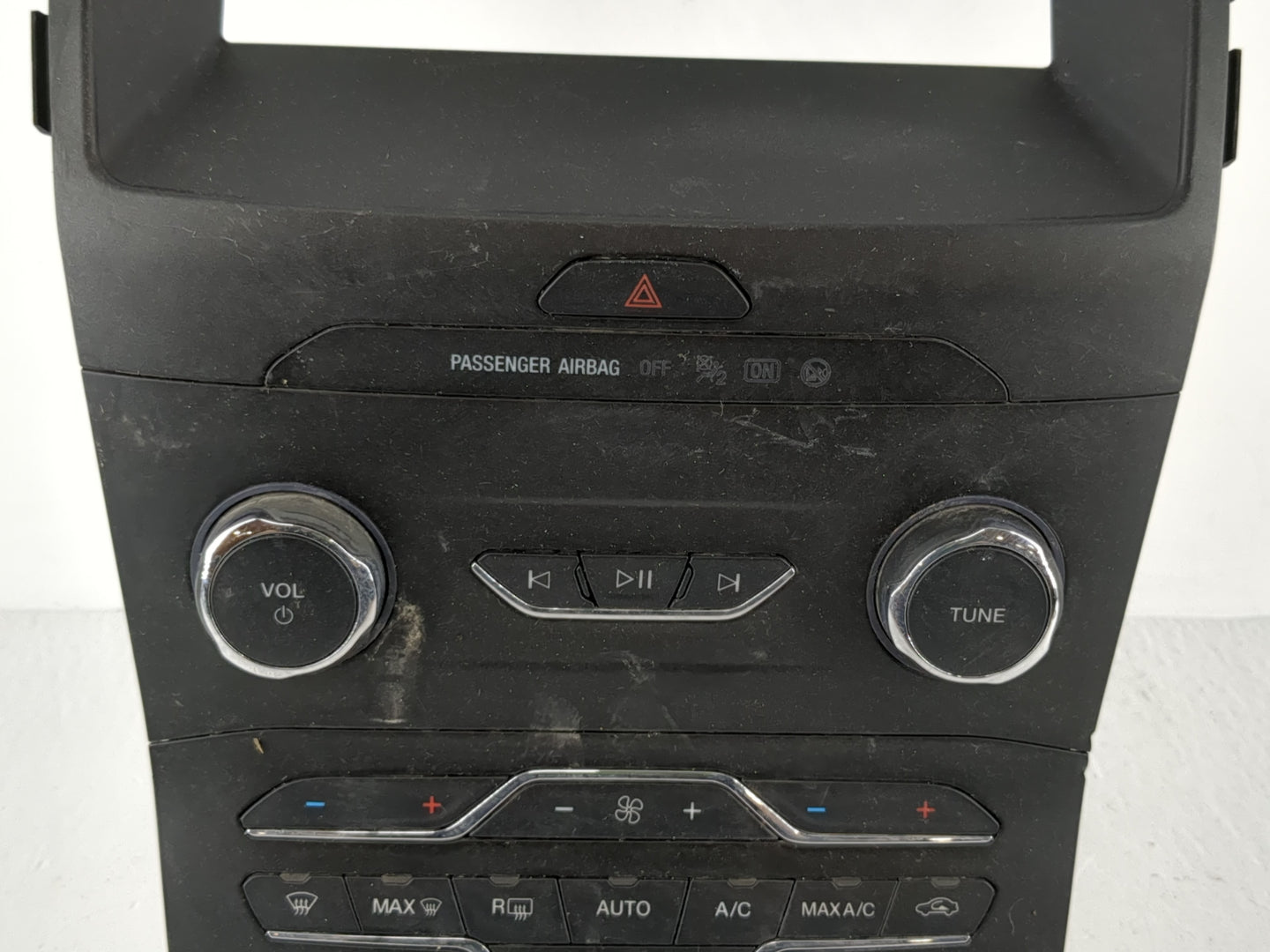 2019-2020 Ford Edge Radio AM FM Cd Player Receiver Replacement P/N:LT4T-18E245-HB Fits Fits 2019 2020 OEM Used Auto Parts - 
