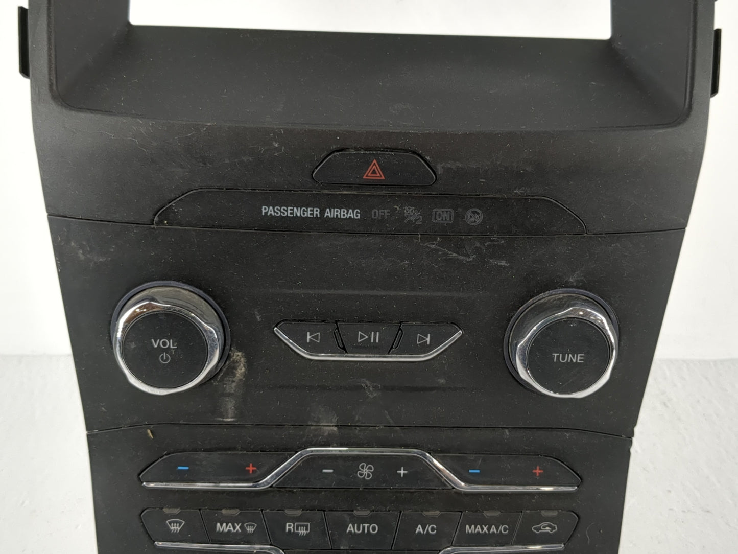 2019-2020 Ford Edge Radio AM FM Cd Player Receiver Replacement P/N:LT4T-18E245-HB Fits Fits 2019 2020 OEM Used Auto Parts - 