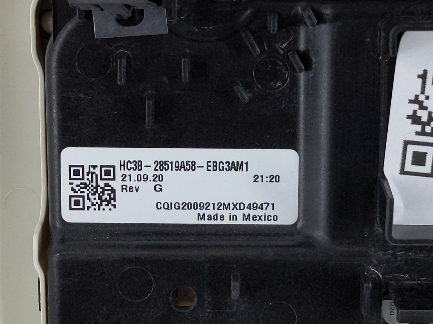 2020 Ford Edge Overhead Roof Console - Oemusedautoparts1.com