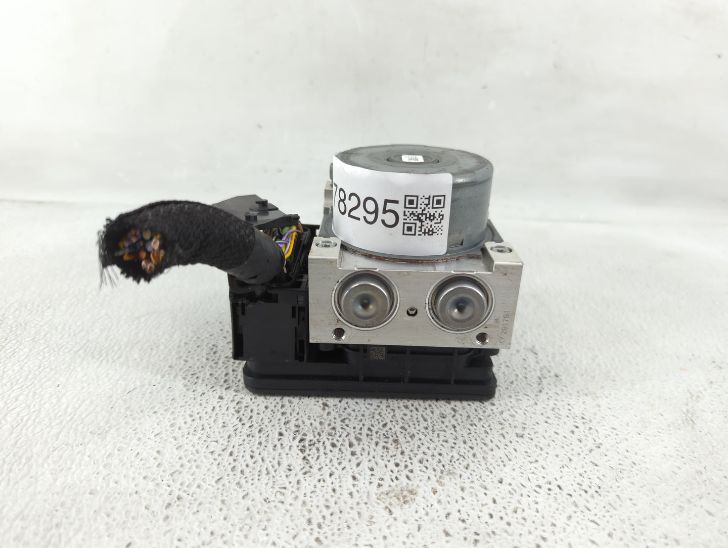 2019-2020 Ford Edge ABS Pump Control Module Replacement P/N:L2GC-2B373-BA Fits Fits 2019 2020 OEM Used Auto Parts - Oemuseda