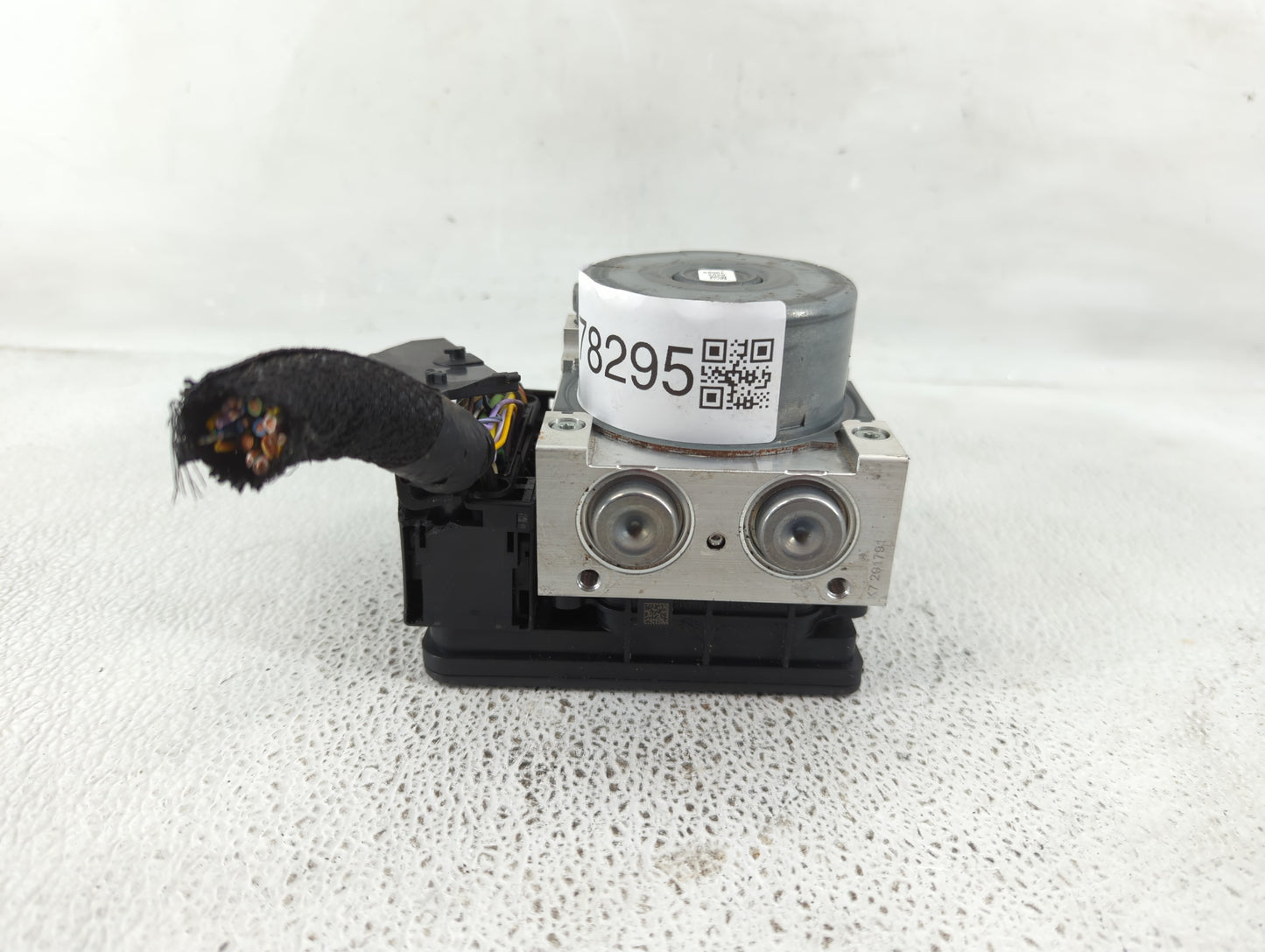 2019-2020 Ford Edge ABS Pump Control Module Replacement P/N:L2GC-2B373-BA Fits Fits 2019 2020 OEM Used Auto Parts - Oemuseda