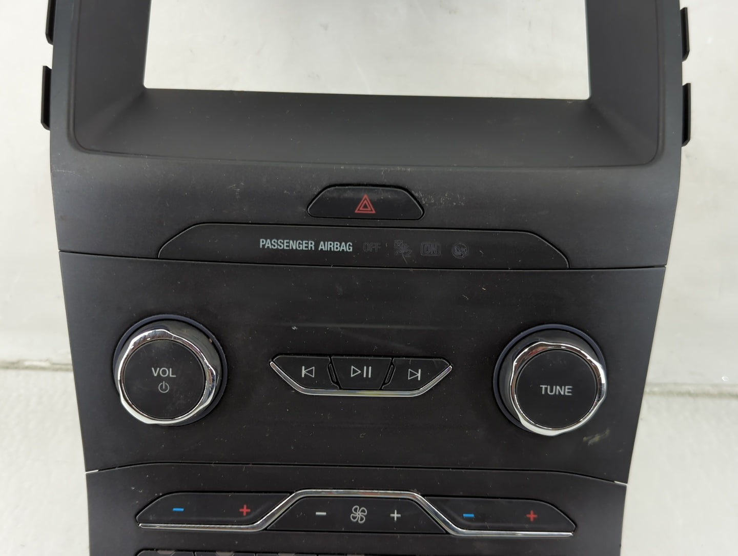 2019-2020 Ford Edge Radio AM FM Cd Player Receiver Replacement P/N:LT4T-18E245-BB Fits Fits 2019 2020 OEM Used Auto Parts - 