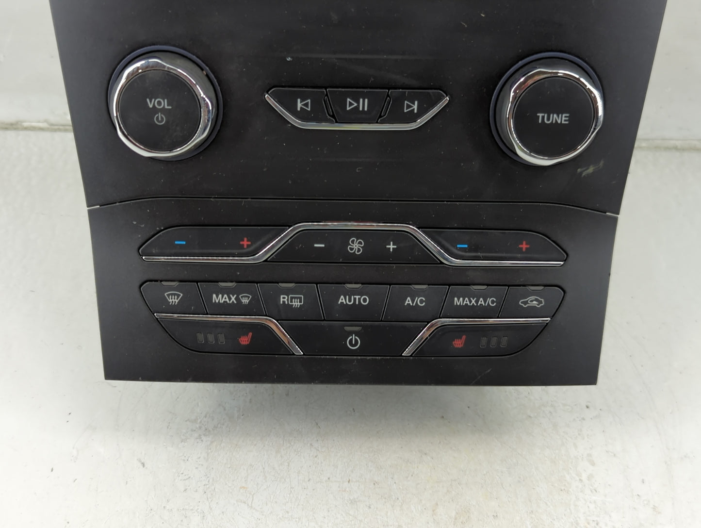 2019-2020 Ford Edge Radio AM FM Cd Player Receiver Replacement P/N:LT4T-18E245-BB Fits Fits 2019 2020 OEM Used Auto Parts - 