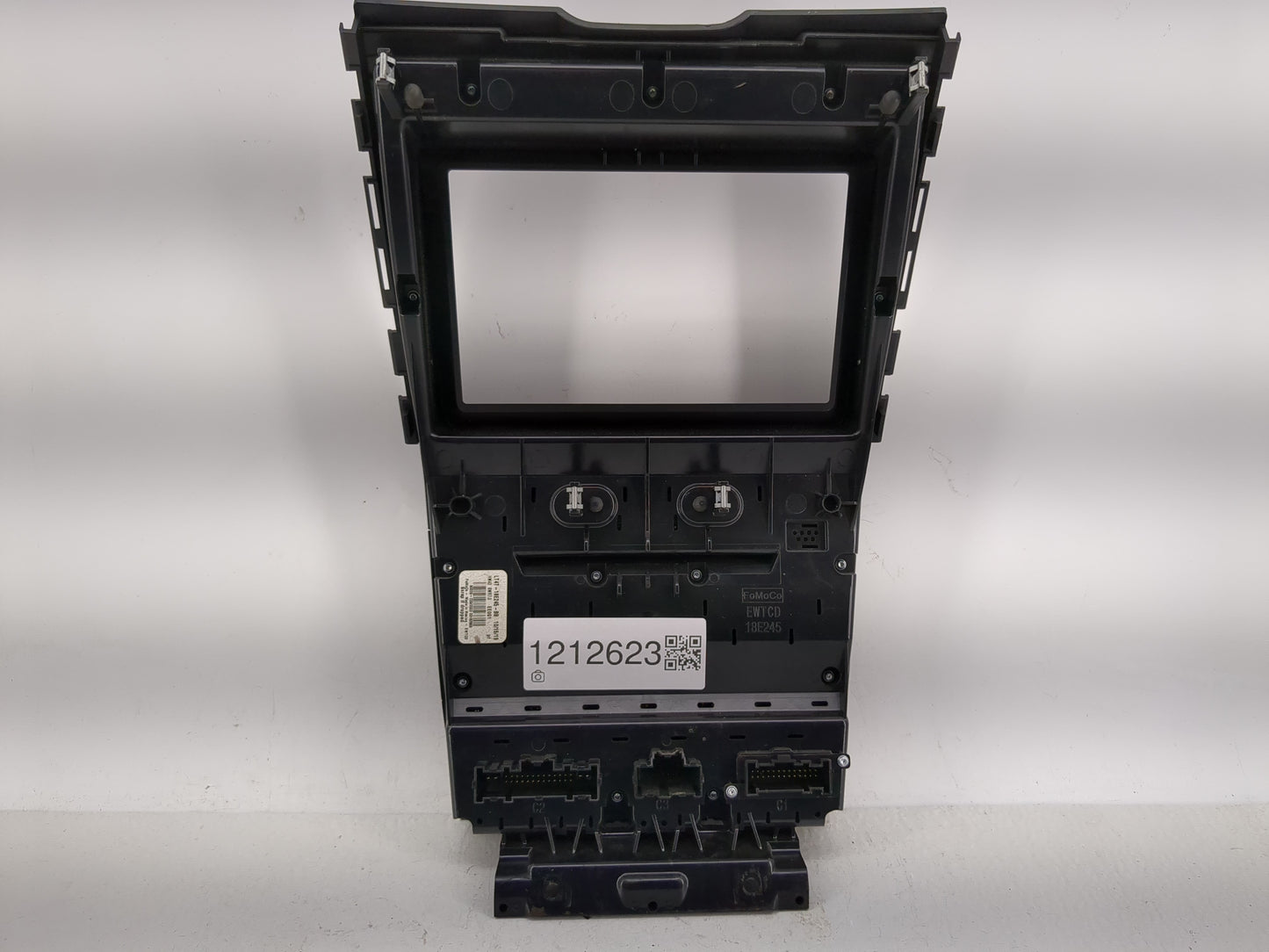 2019-2020 Ford Edge Radio AM FM Cd Player Receiver Replacement P/N:LT4T-18E245-BB Fits Fits 2019 2020 OEM Used Auto Parts - 