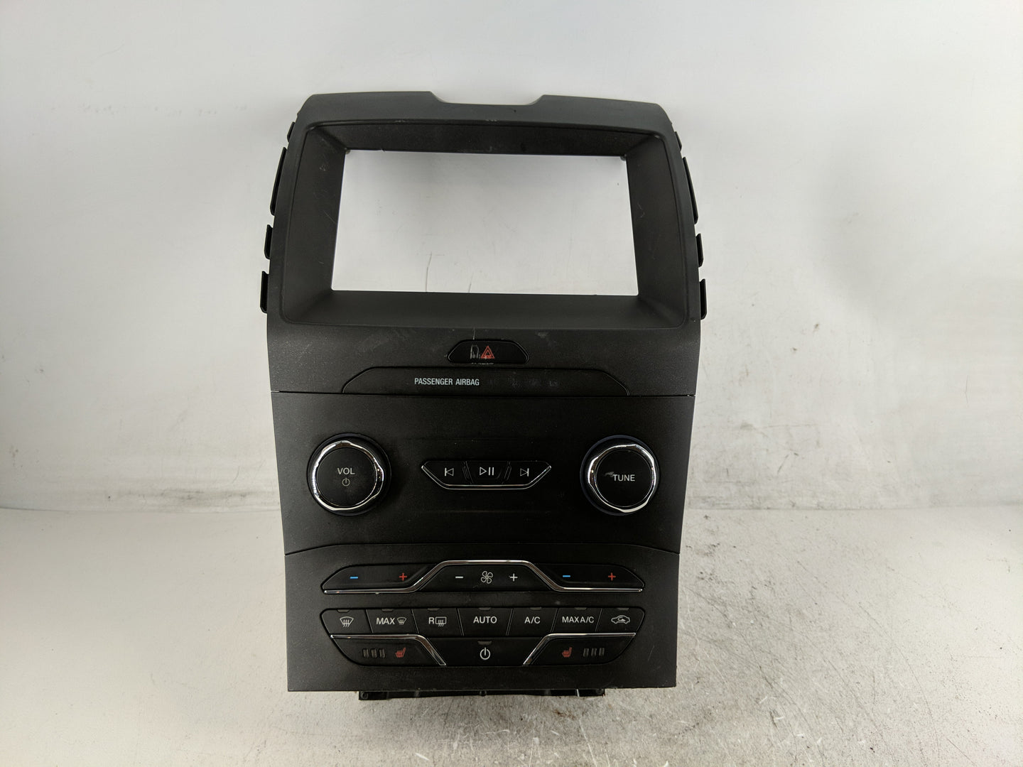 2019-2020 Ford Edge Radio Control Panel - Oemusedautoparts1.com