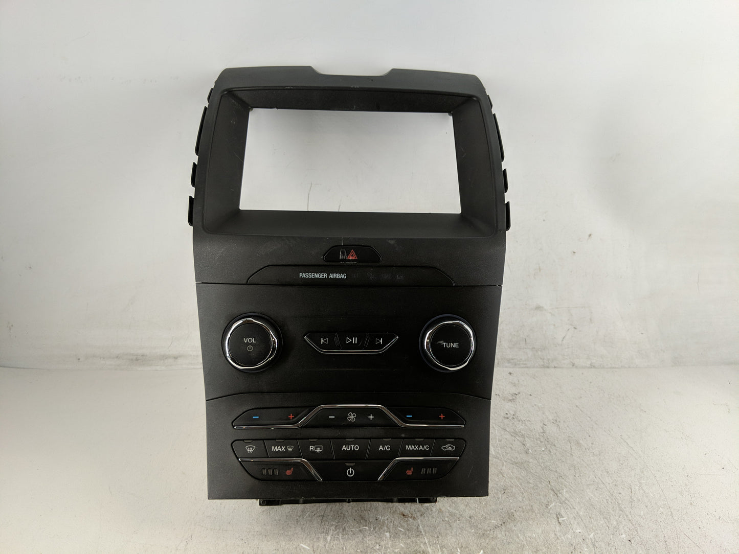 2019-2020 Ford Edge Radio Control Panel - Oemusedautoparts1.com