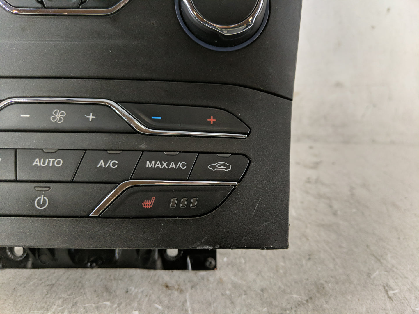 2019-2020 Ford Edge Radio Control Panel - Oemusedautoparts1.com