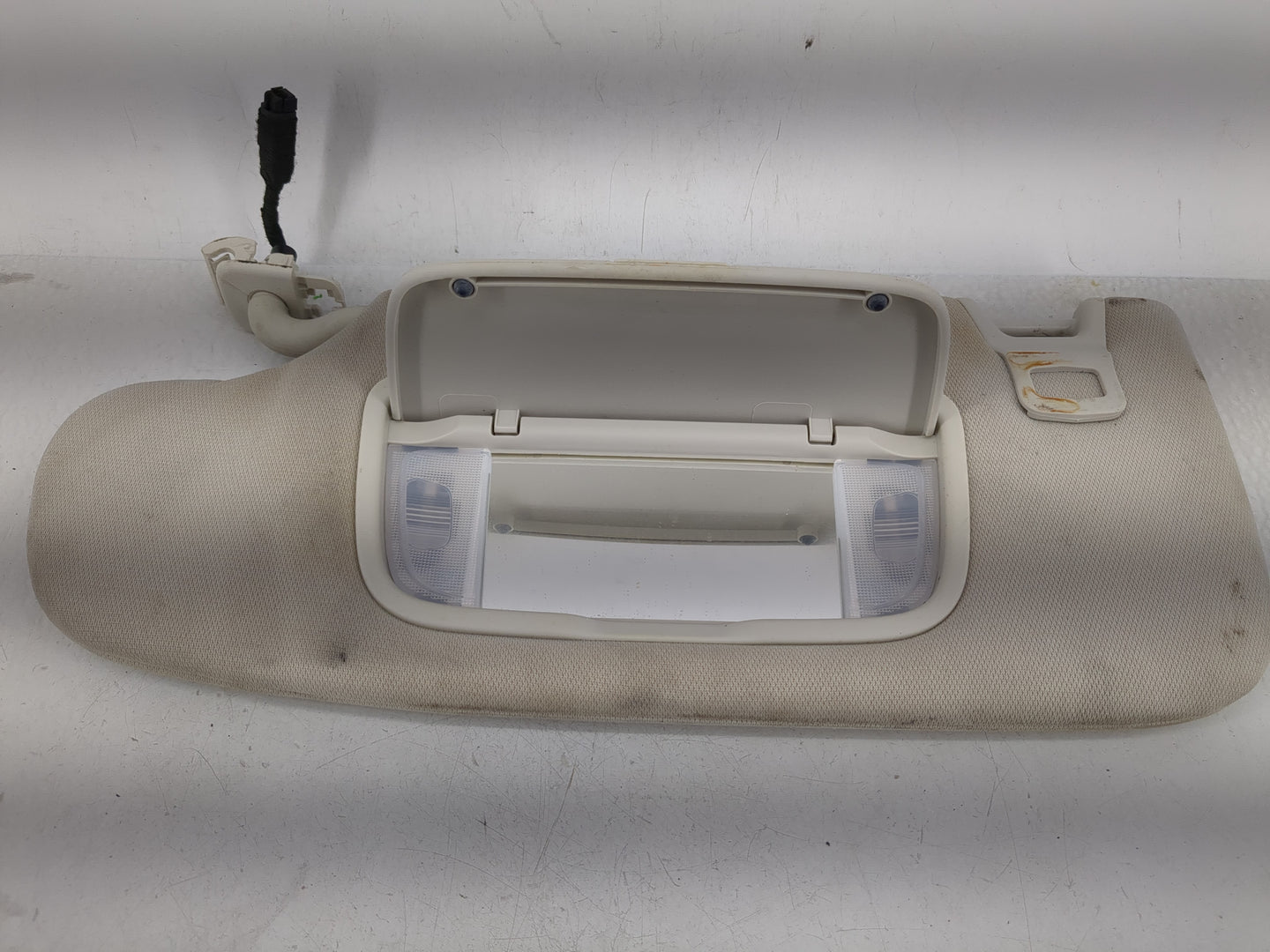 2015-2020 Ford Edge Sun Visor Shade Replacement Driver Left Mirror Fits Fits 2015 2016 2017 2018 2019 2020 OEM Used Auto Par