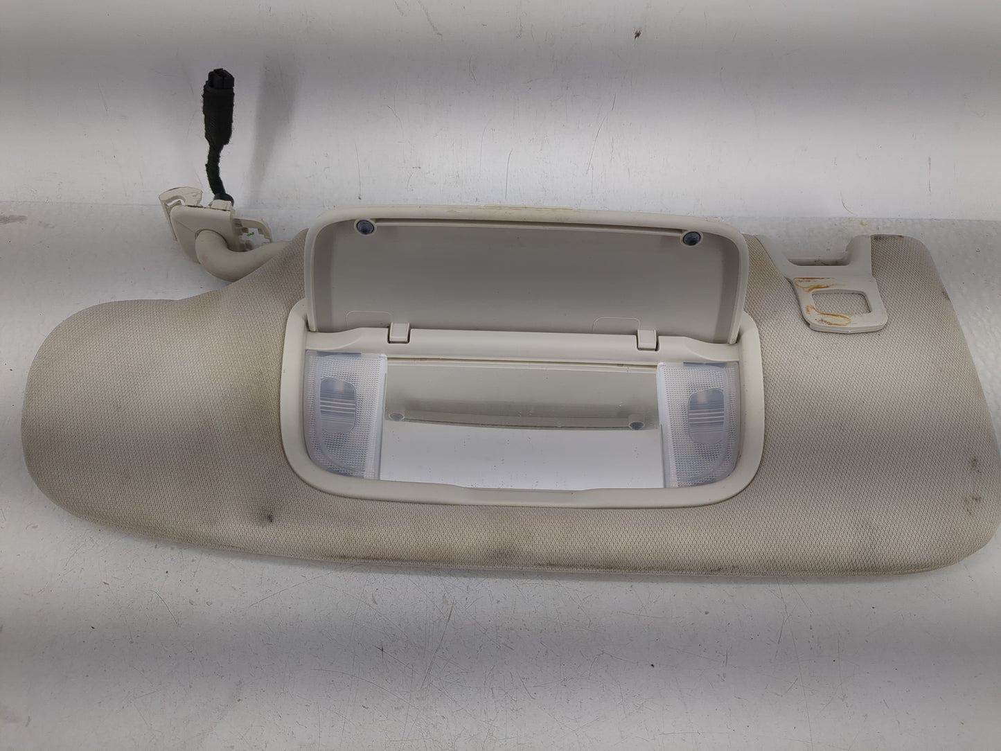 2015-2020 Ford Edge Sun Visor Shade Replacement Driver Left Mirror Fits Fits 2015 2016 2017 2018 2019 2020 OEM Used Auto Par