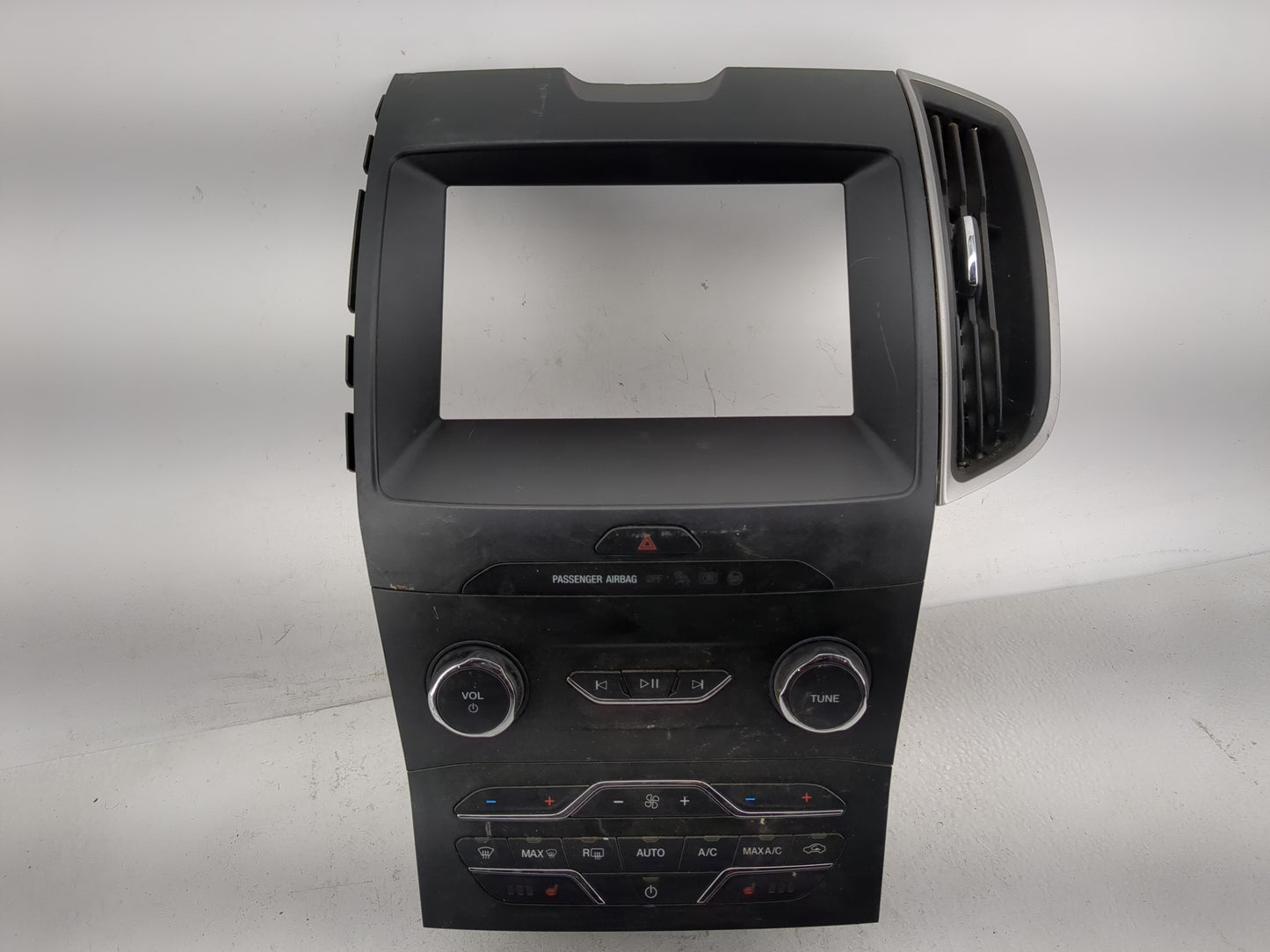 2019-2020 Ford Edge Radio Control Panel - Oemusedautoparts1.com