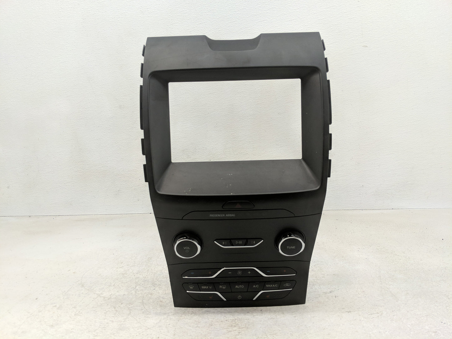 2019-2020 Ford Edge Radio AM FM Cd Player Receiver Replacement P/N:LT4T-18E245-BB Fits Fits 2019 2020 OEM Used Auto Parts - 