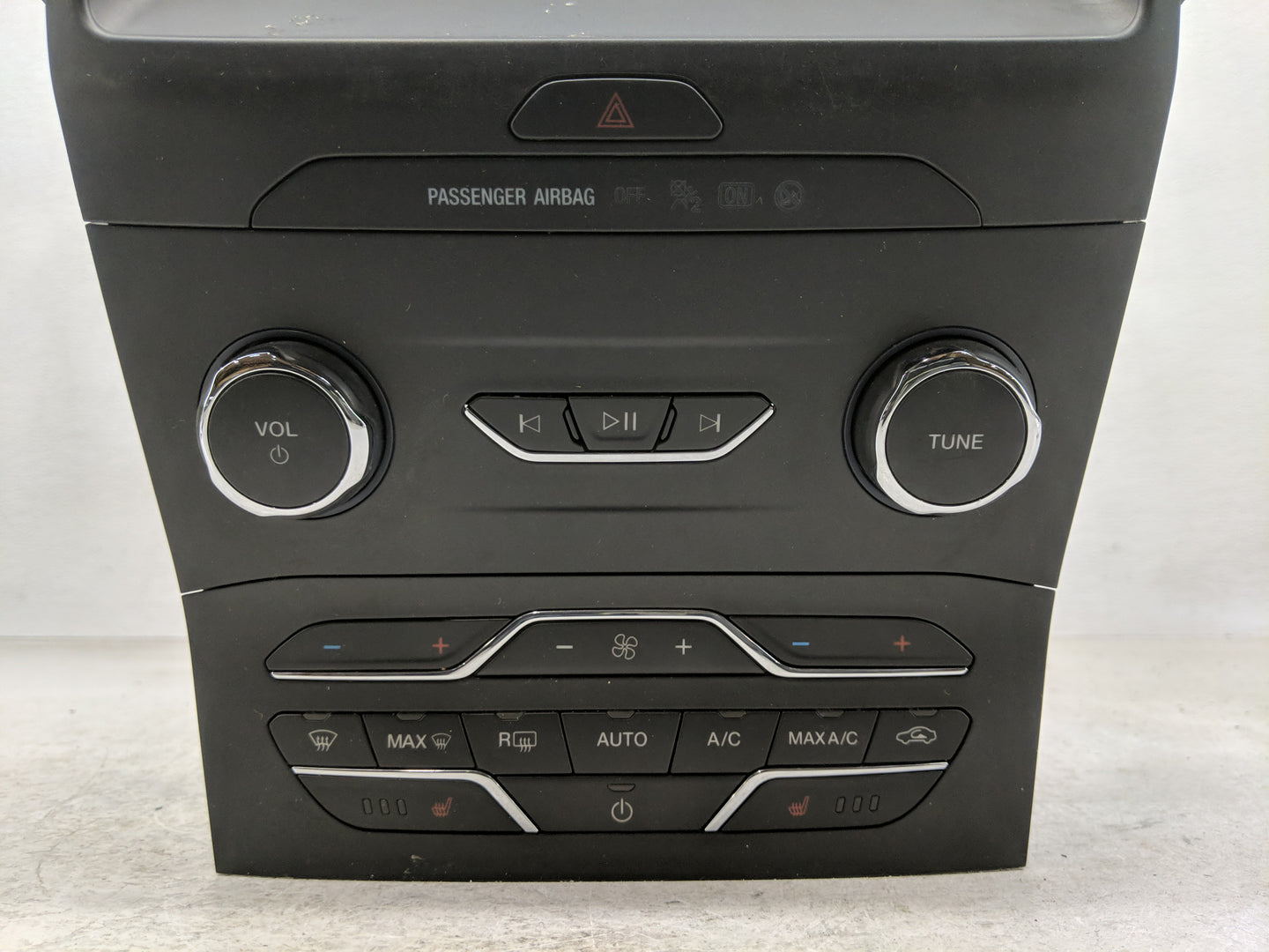 2019-2020 Ford Edge Radio AM FM Cd Player Receiver Replacement P/N:LT4T-18E245-BB Fits Fits 2019 2020 OEM Used Auto Parts - 
