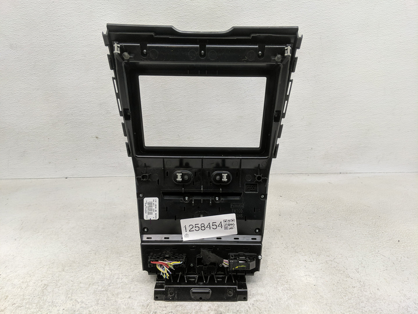 2019-2020 Ford Edge Radio AM FM Cd Player Receiver Replacement P/N:LT4T-18E245-BB Fits Fits 2019 2020 OEM Used Auto Parts - 