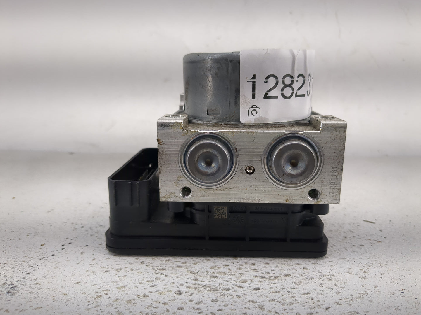 2019-2020 Ford Edge ABS Pump Control Module Replacement P/N:K2GC-2B373-BG L2GC-2B373-BB Fits Fits 2019 2020 OEM Used Auto Pa