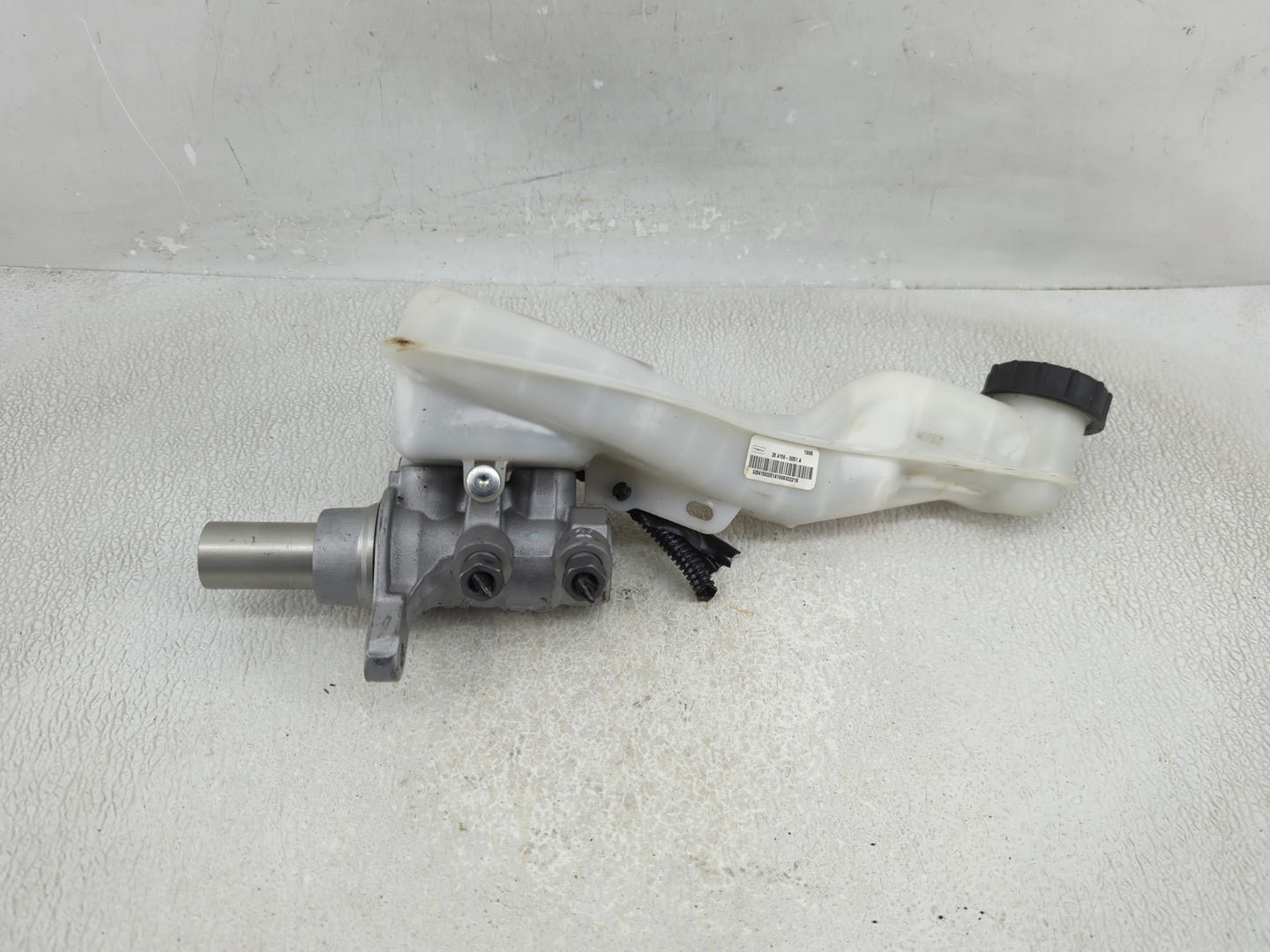 2015-2020 Ford Edge Brake Master Cylinder - Oemusedautoparts1.com