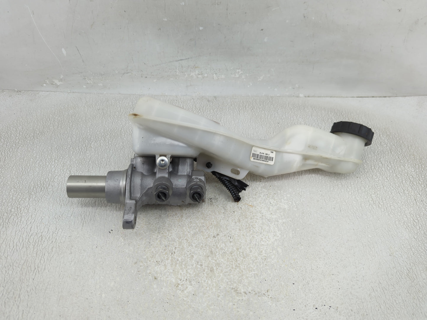 2015-2020 Ford Edge Brake Master Cylinder - Oemusedautoparts1.com
