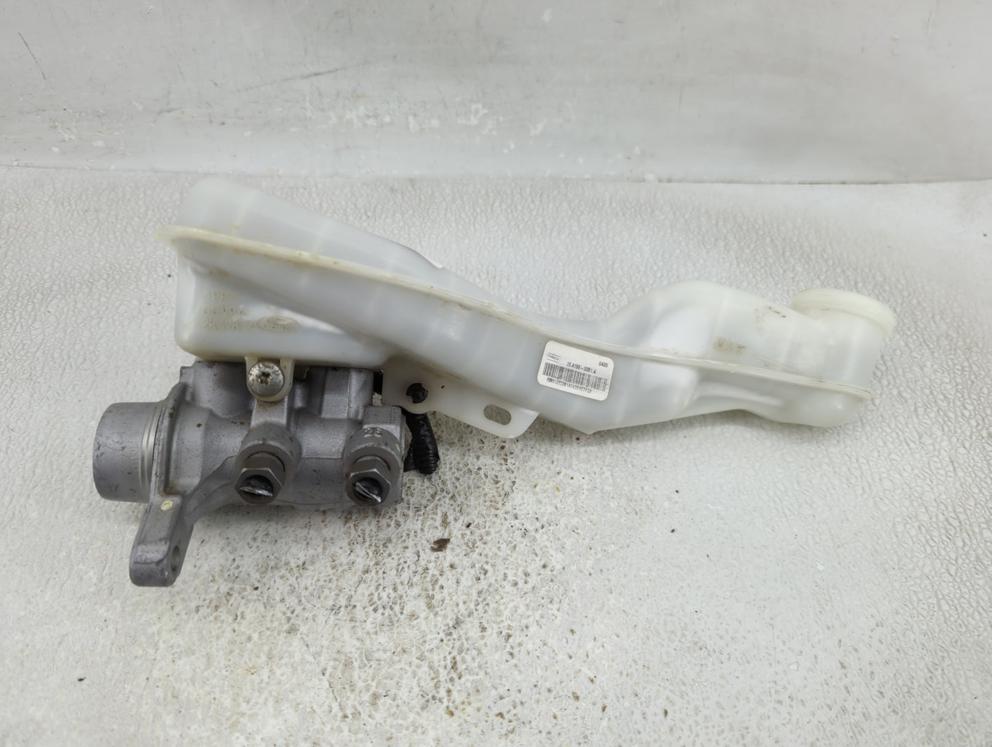 2015-2020 Ford Edge Brake Master Cylinder - Oemusedautoparts1.com