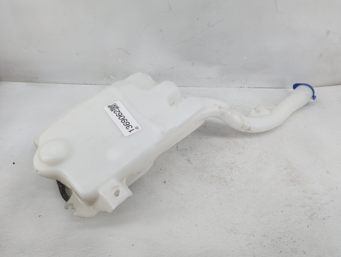 2016-2020 Ford Edge Windshield Washer Fluid Reservoir Bottle Oem - Oemusedautoparts1.com