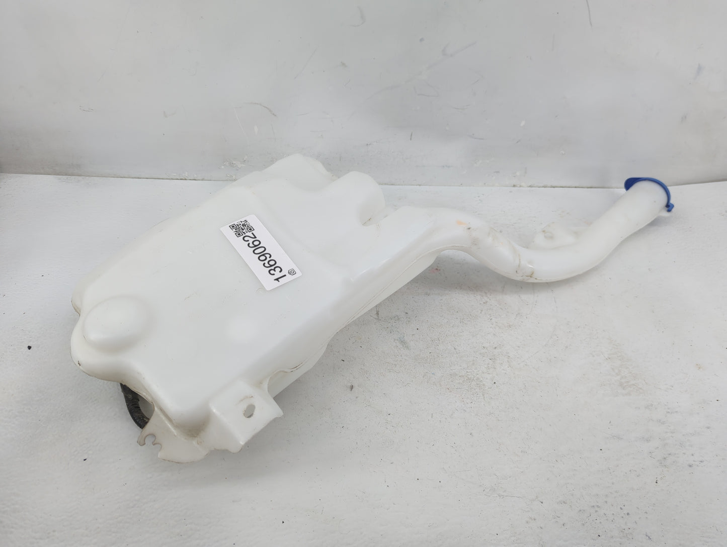 2016-2020 Ford Edge Windshield Washer Fluid Reservoir Bottle Oem - Oemusedautoparts1.com