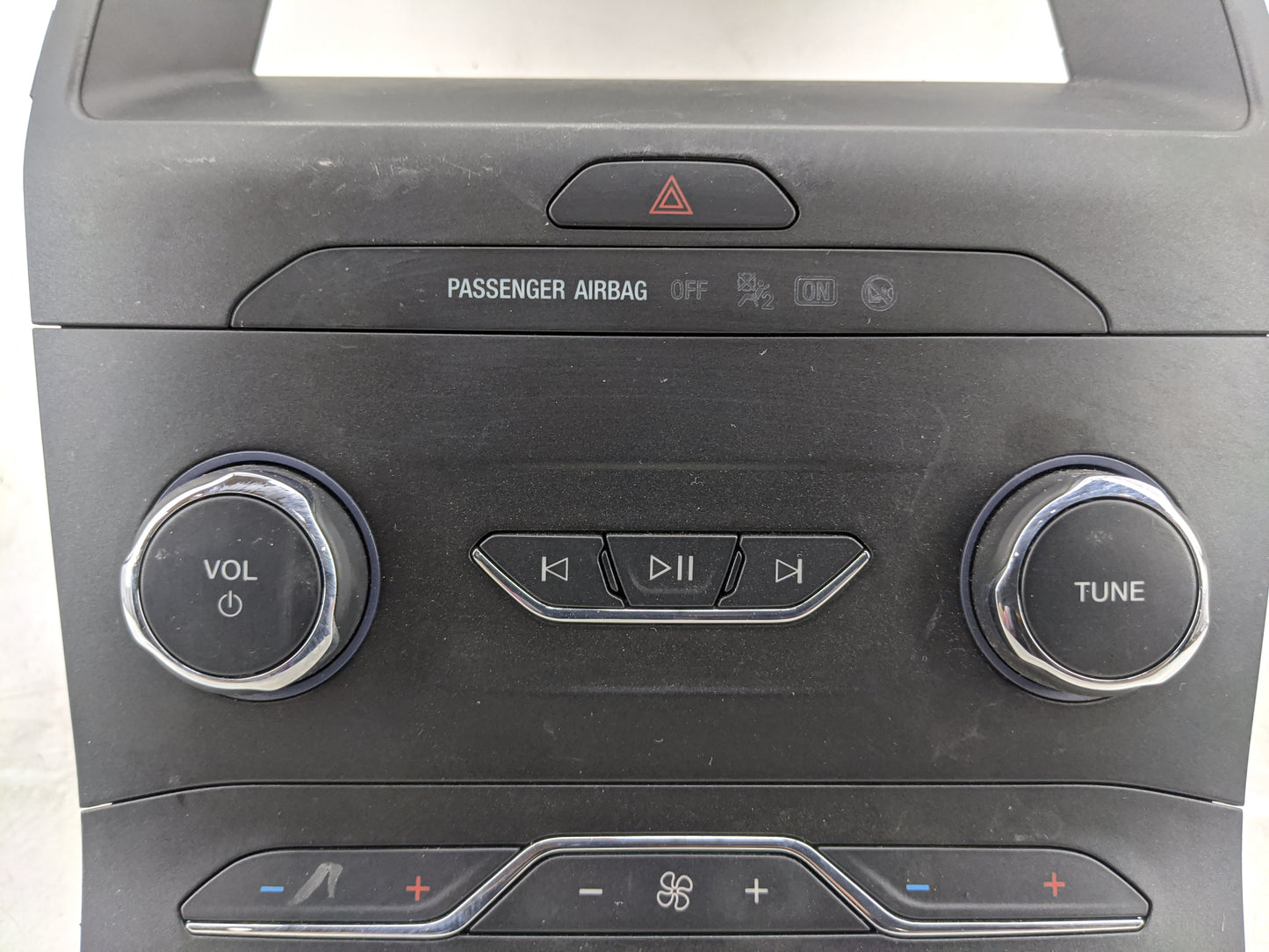 2020 Ford Edge Climate Control Module Temperature AC/Heater Replacement P/N:LT4T-18E245-BB Fits OEM Used Auto Parts - Oemuse