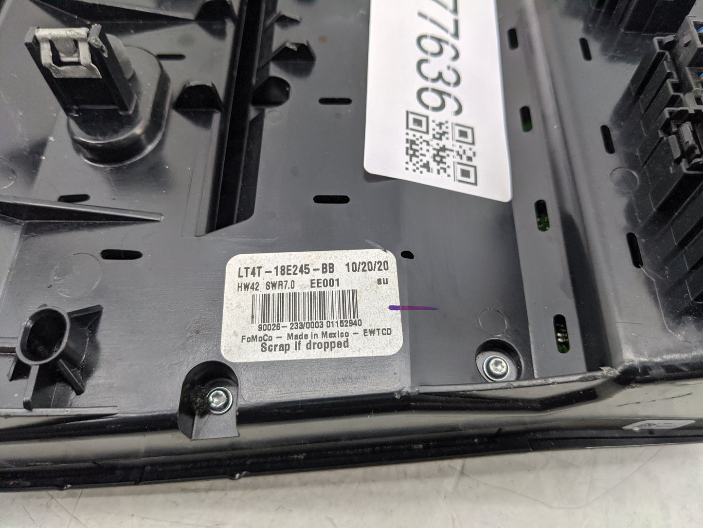 2020 Ford Edge Climate Control Module Temperature AC/Heater Replacement P/N:LT4T-18E245-BB Fits OEM Used Auto Parts - Oemuse
