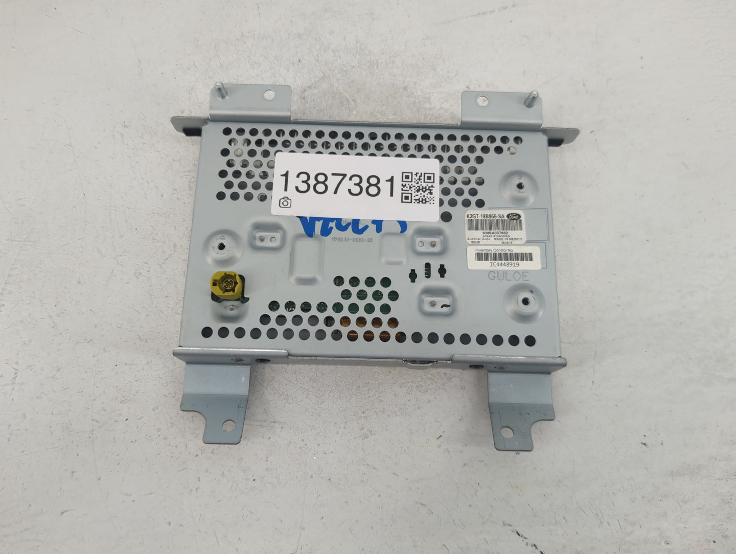 2019-2020 Ford Edge Information Display Screen - Oemusedautoparts1.com