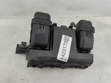 2019-2020 Ford Edge Fusebox Fuse Box Panel Relay Module P/N:G2GT14A075AA Fits Fits 2019 2020 OEM Used Auto Parts - Oemusedau