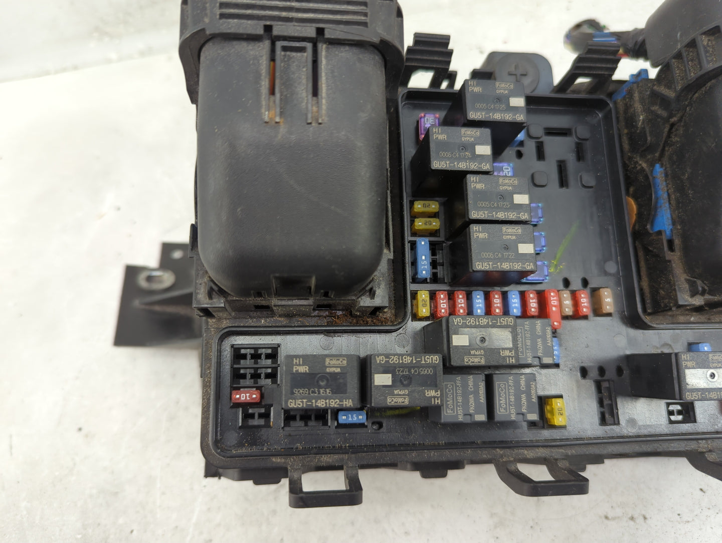 2019-2020 Ford Edge Fusebox Fuse Box Panel Relay Module P/N:G2GT14A075AA Fits Fits 2019 2020 OEM Used Auto Parts - Oemusedau