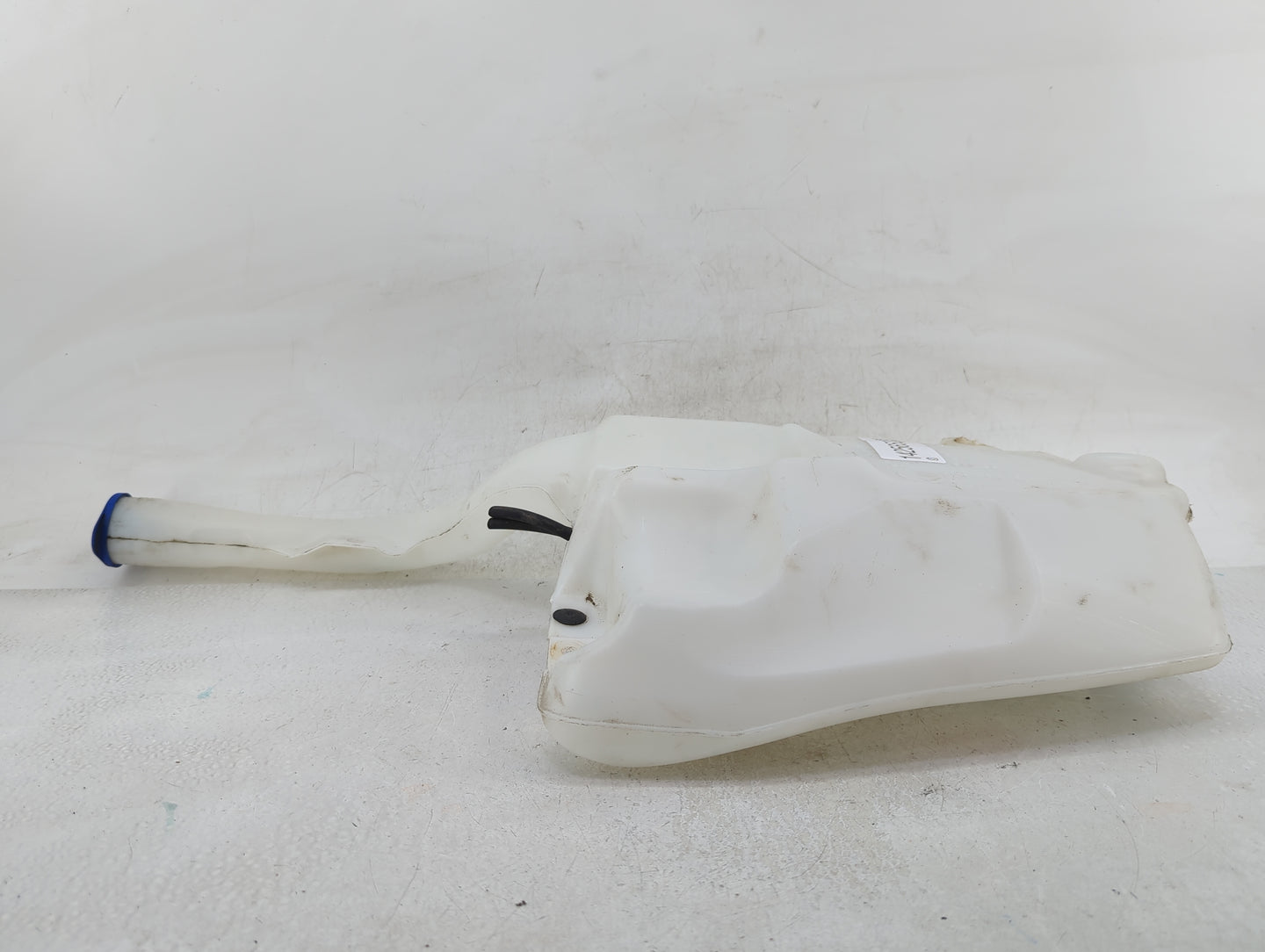 2016-2020 Ford Edge Windshield Washer Fluid Reservoir Bottle Oem - Oemusedautoparts1.com