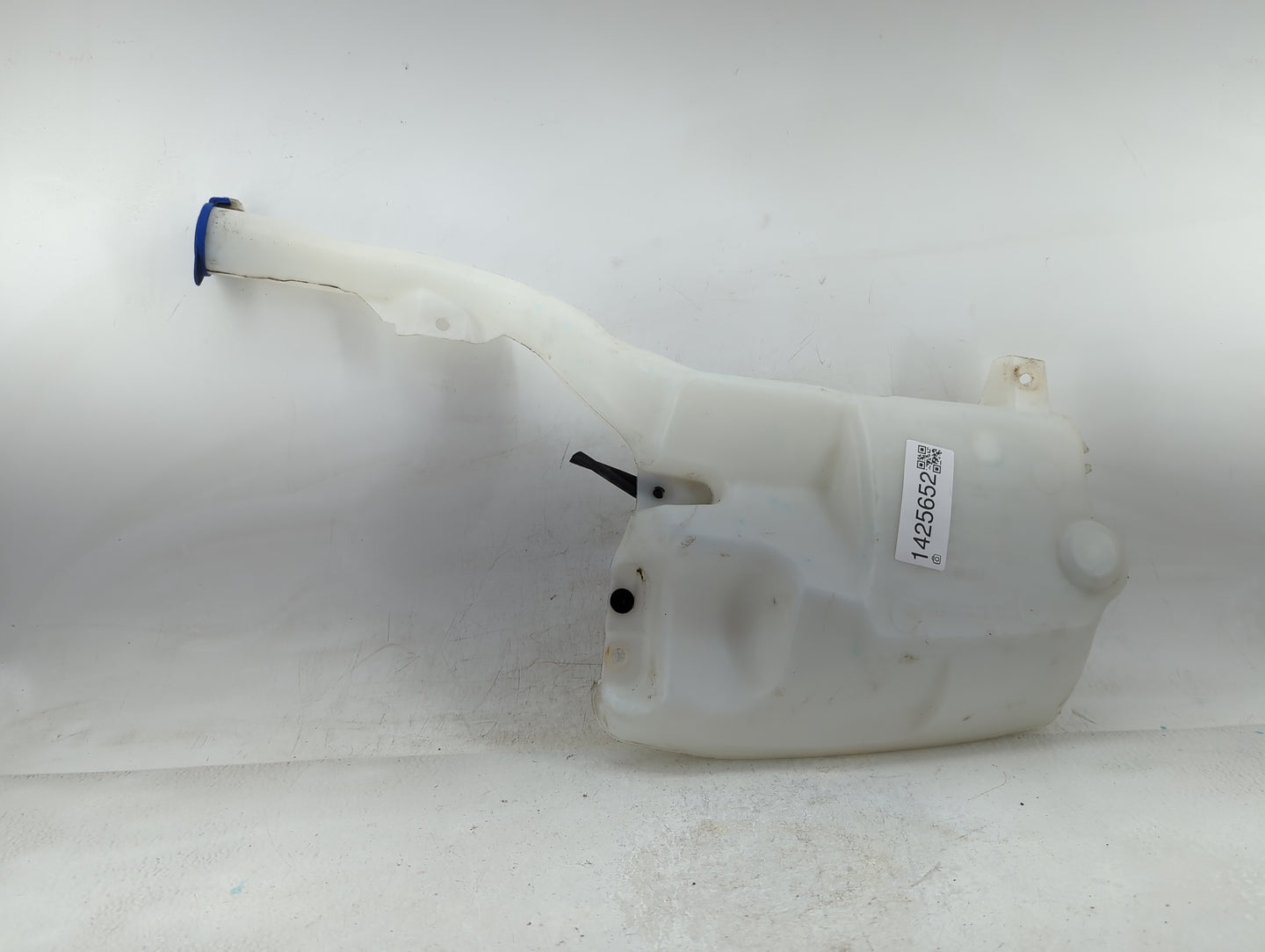 2016-2020 Ford Edge Windshield Washer Fluid Reservoir Bottle Oem - Oemusedautoparts1.com