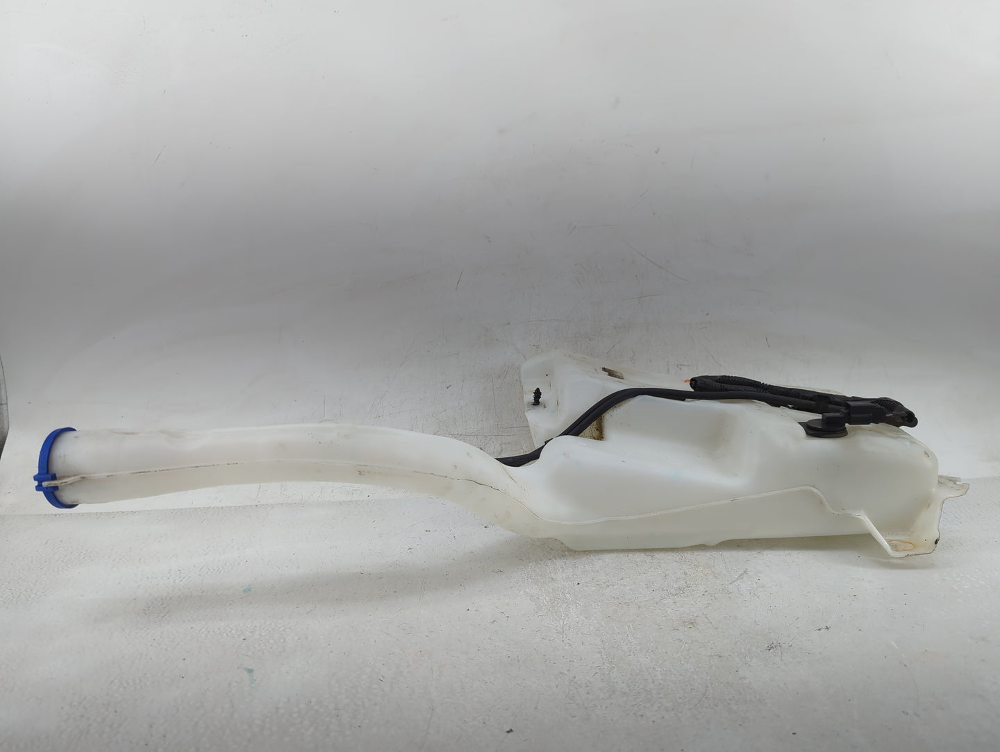 2016-2020 Ford Edge Windshield Washer Fluid Reservoir Bottle Oem - Oemusedautoparts1.com