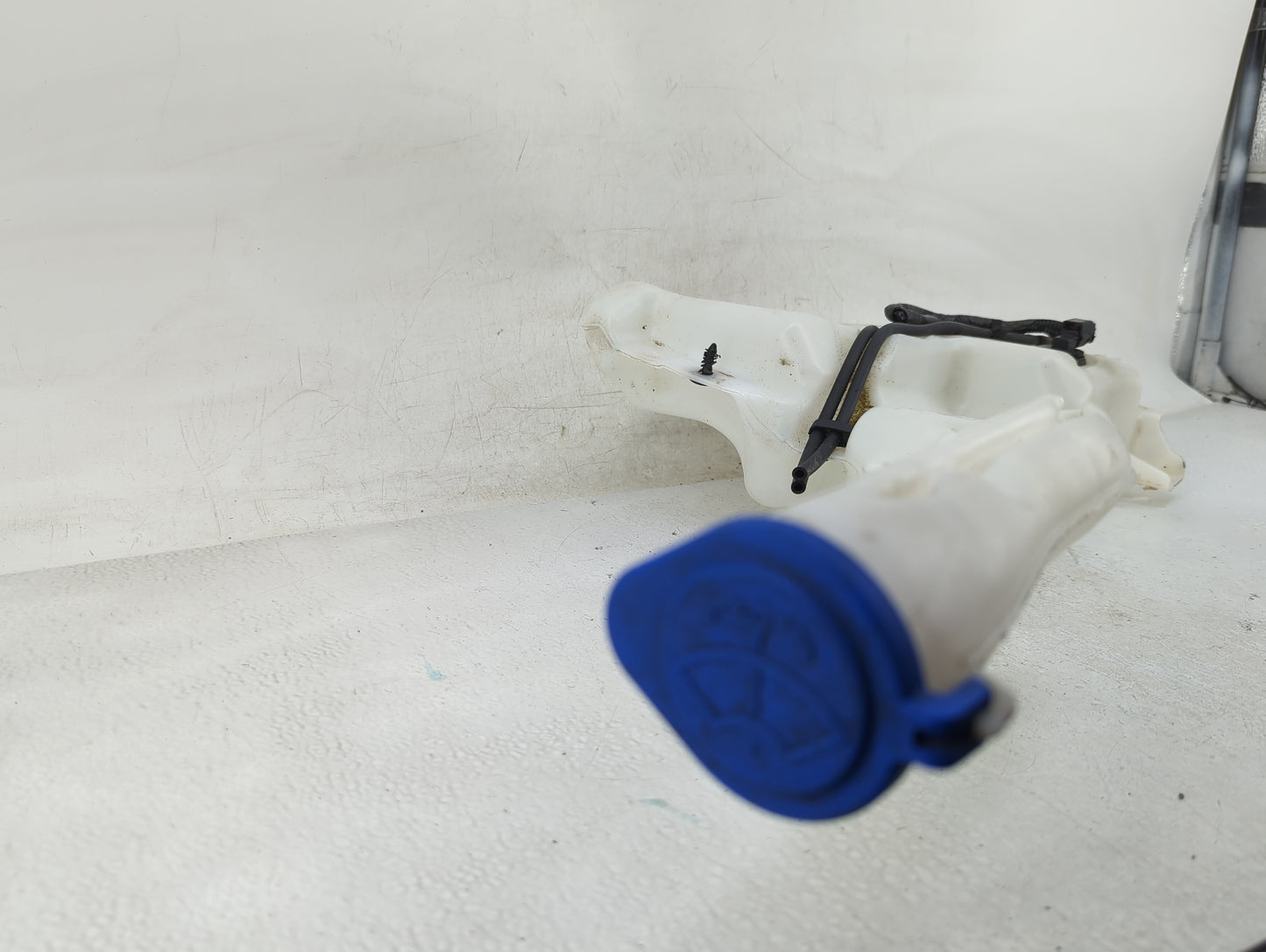 2016-2020 Ford Edge Windshield Washer Fluid Reservoir Bottle Oem - Oemusedautoparts1.com