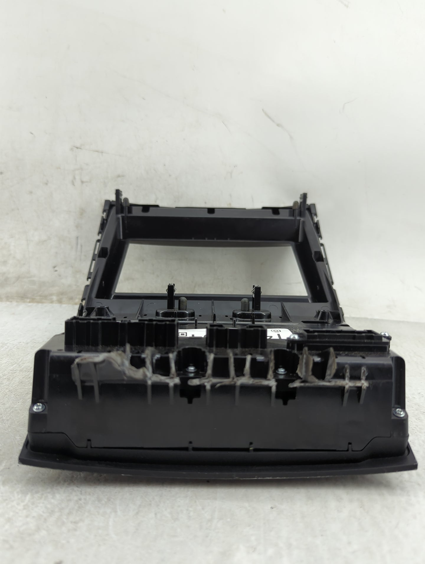 2019-2020 Ford Edge Radio Control Panel - Oemusedautoparts1.com