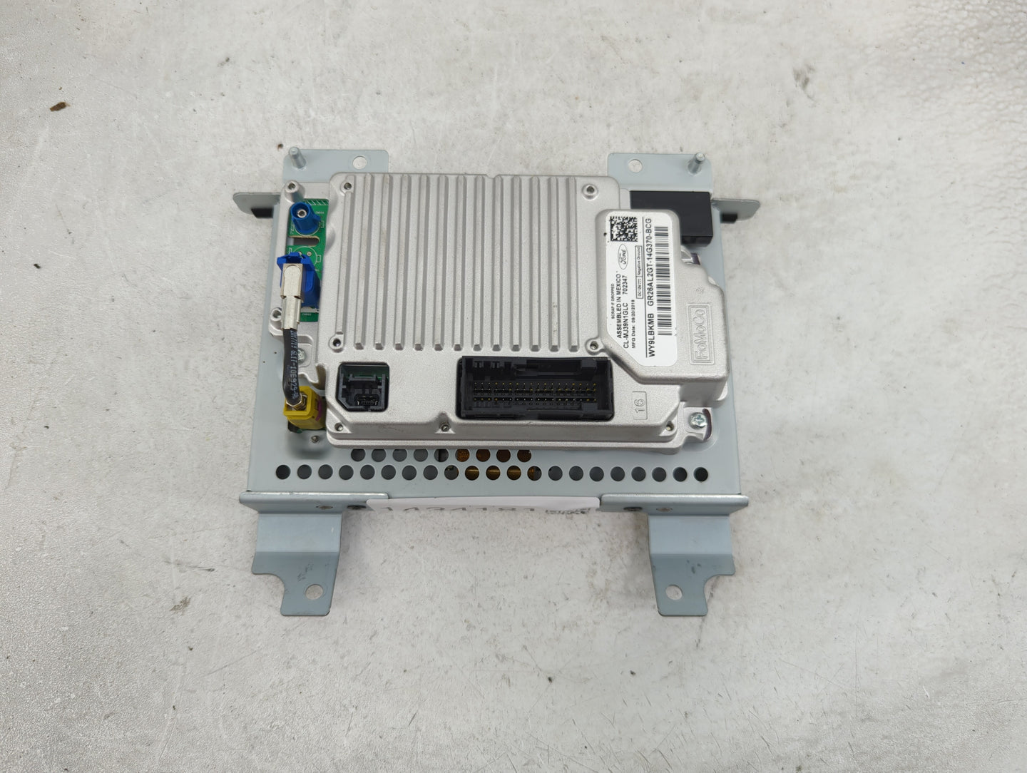 2019-2020 Ford Edge Information Display Screen - Oemusedautoparts1.com