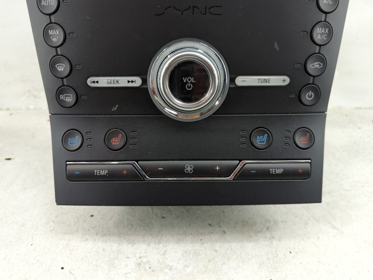 2019-2020 Ford Edge Radio AM FM Cd Player Receiver Replacement P/N:LT4T-18E245-FB Fits Fits 2019 2020 OEM Used Auto Parts - 
