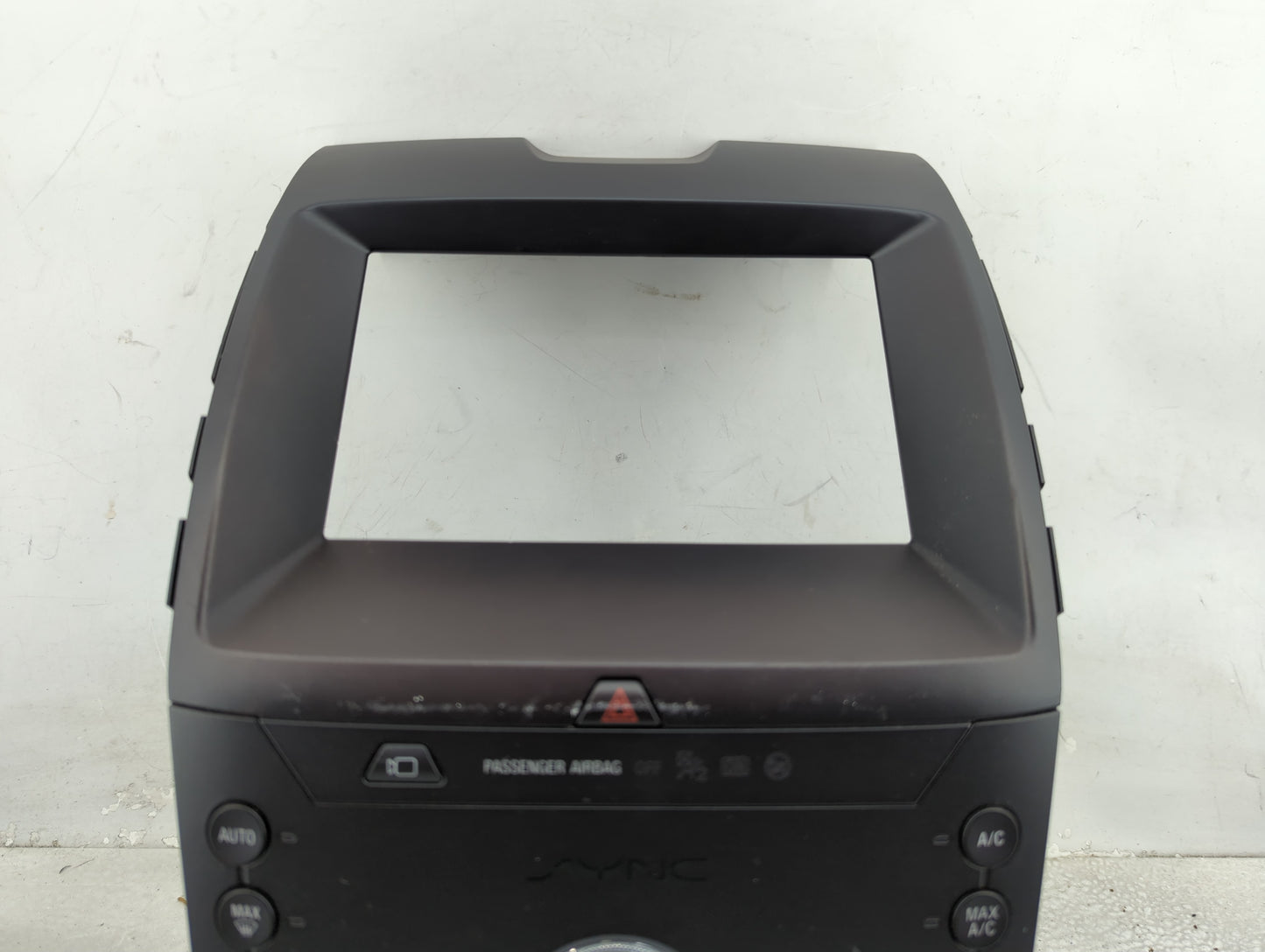 2019-2020 Ford Edge Radio AM FM Cd Player Receiver Replacement P/N:LT4T-18E245-FB Fits Fits 2019 2020 OEM Used Auto Parts - 