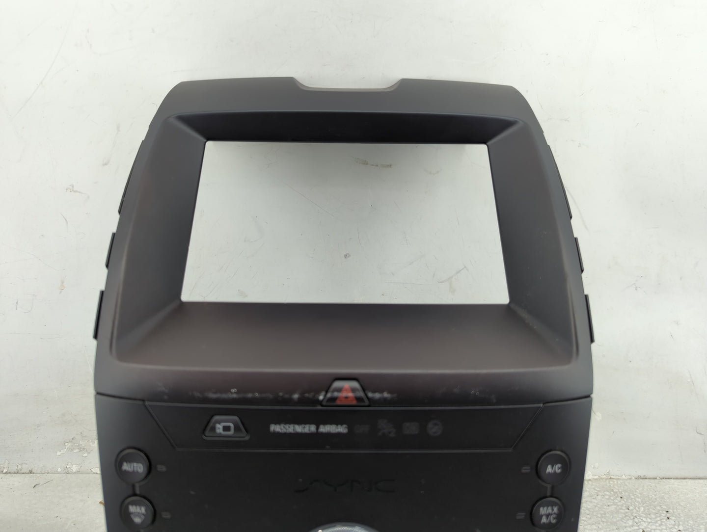 2019-2020 Ford Edge Radio AM FM Cd Player Receiver Replacement P/N:LT4T-18E245-FB Fits Fits 2019 2020 OEM Used Auto Parts - 