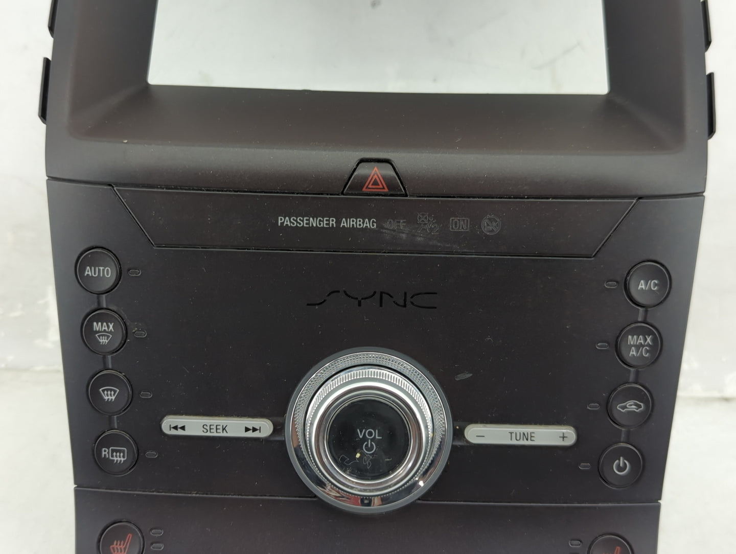 2019-2020 Ford Edge Radio AM FM Cd Player Receiver Replacement P/N:LT4T-18E245-CB Fits Fits 2019 2020 OEM Used Auto Parts - 