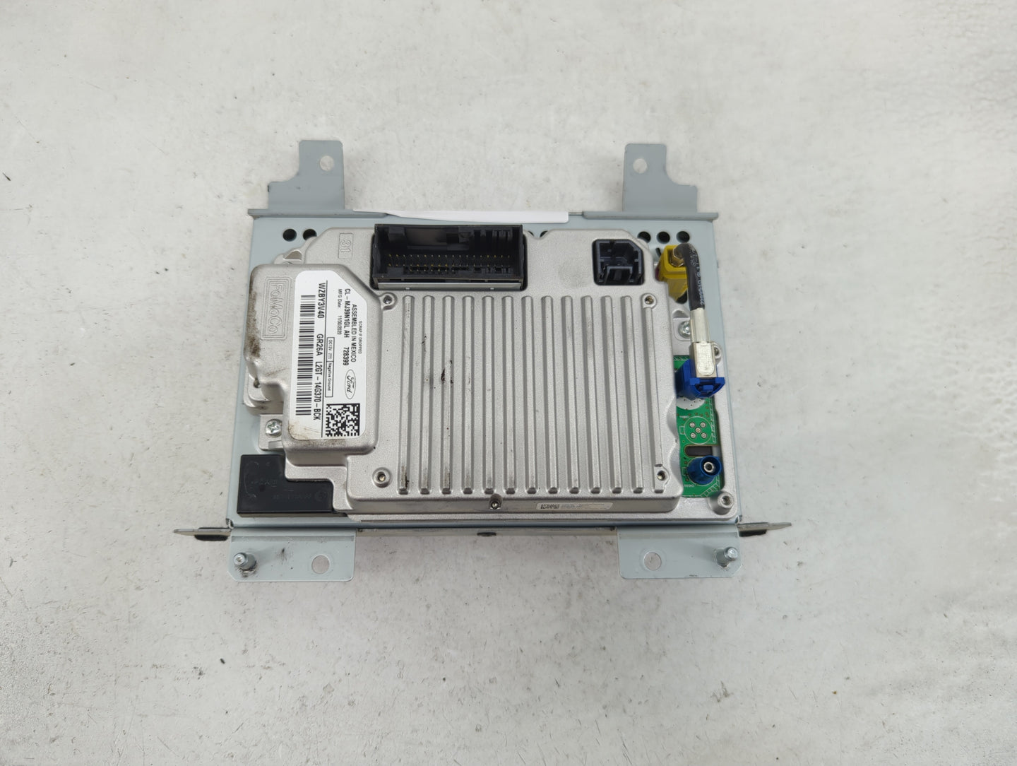 2019-2020 Ford Edge Information Display Screen - Oemusedautoparts1.com