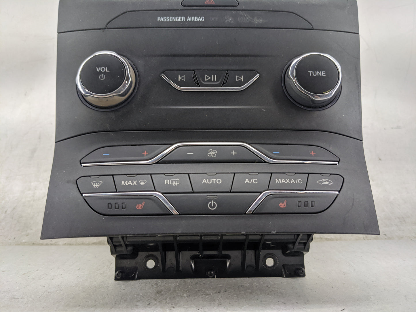 2019-2020 Ford Edge Radio Control Panel 1468323 - Oemusedautoparts1.com