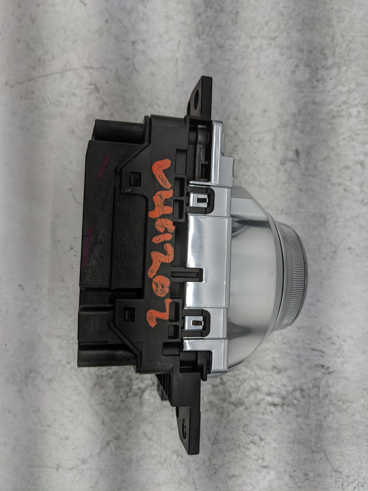 2020 Ford Edge Floor Console Assembly Shifter - Oemusedautoparts1.com