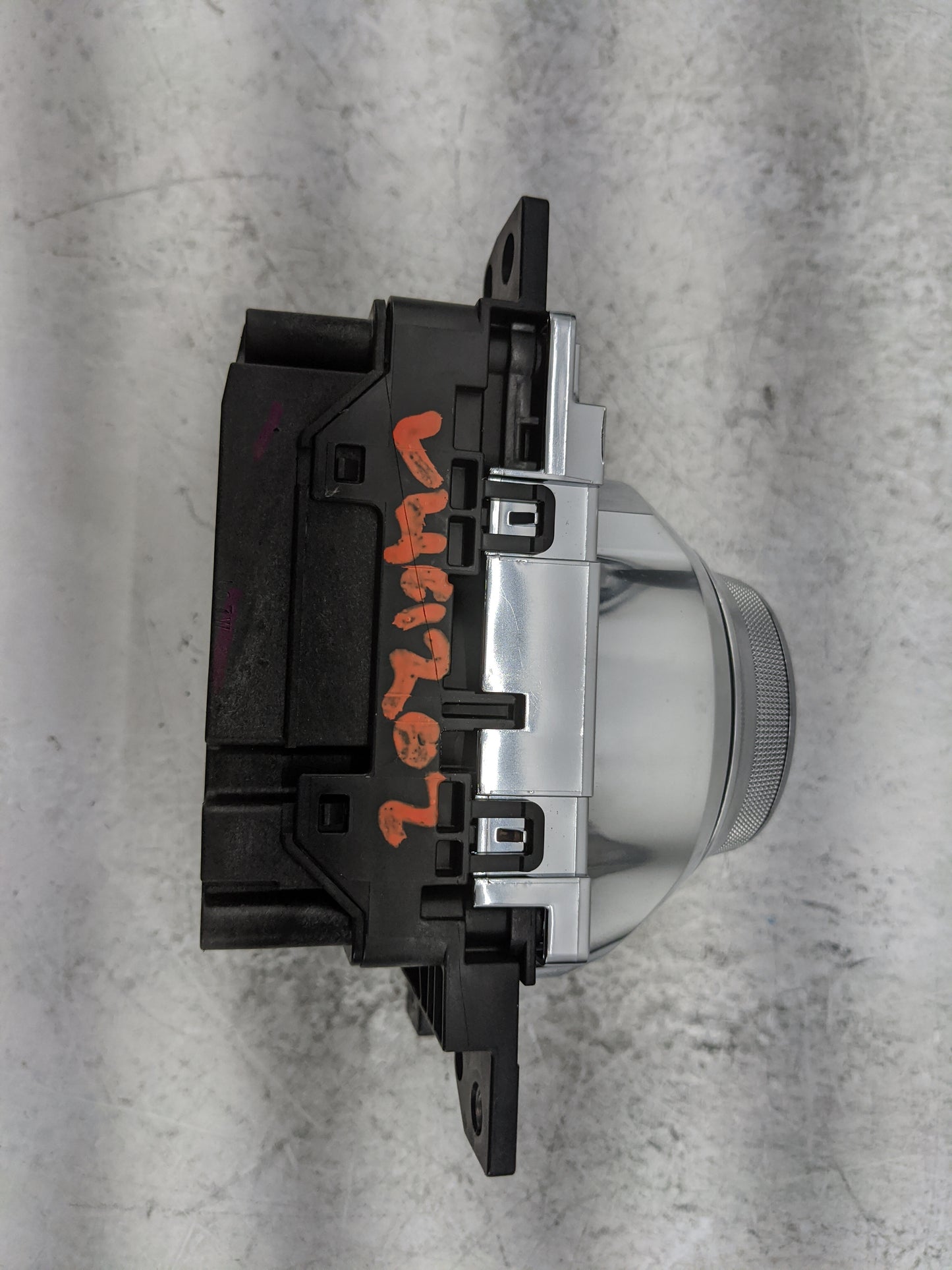2020 Ford Edge Floor Console Assembly Shifter - Oemusedautoparts1.com