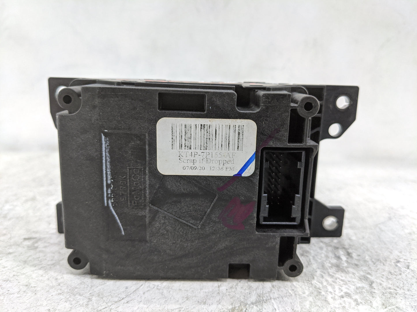 2020 Ford Edge Floor Console Assembly Shifter - Oemusedautoparts1.com