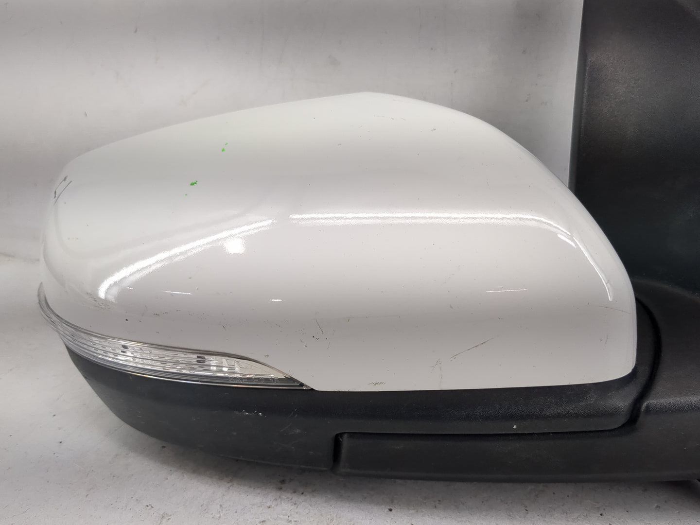 2019-2020 Ford Edge Passenger Side View Mirror - Right Door Mirror OEM Used - Oemusedautoparts1.com