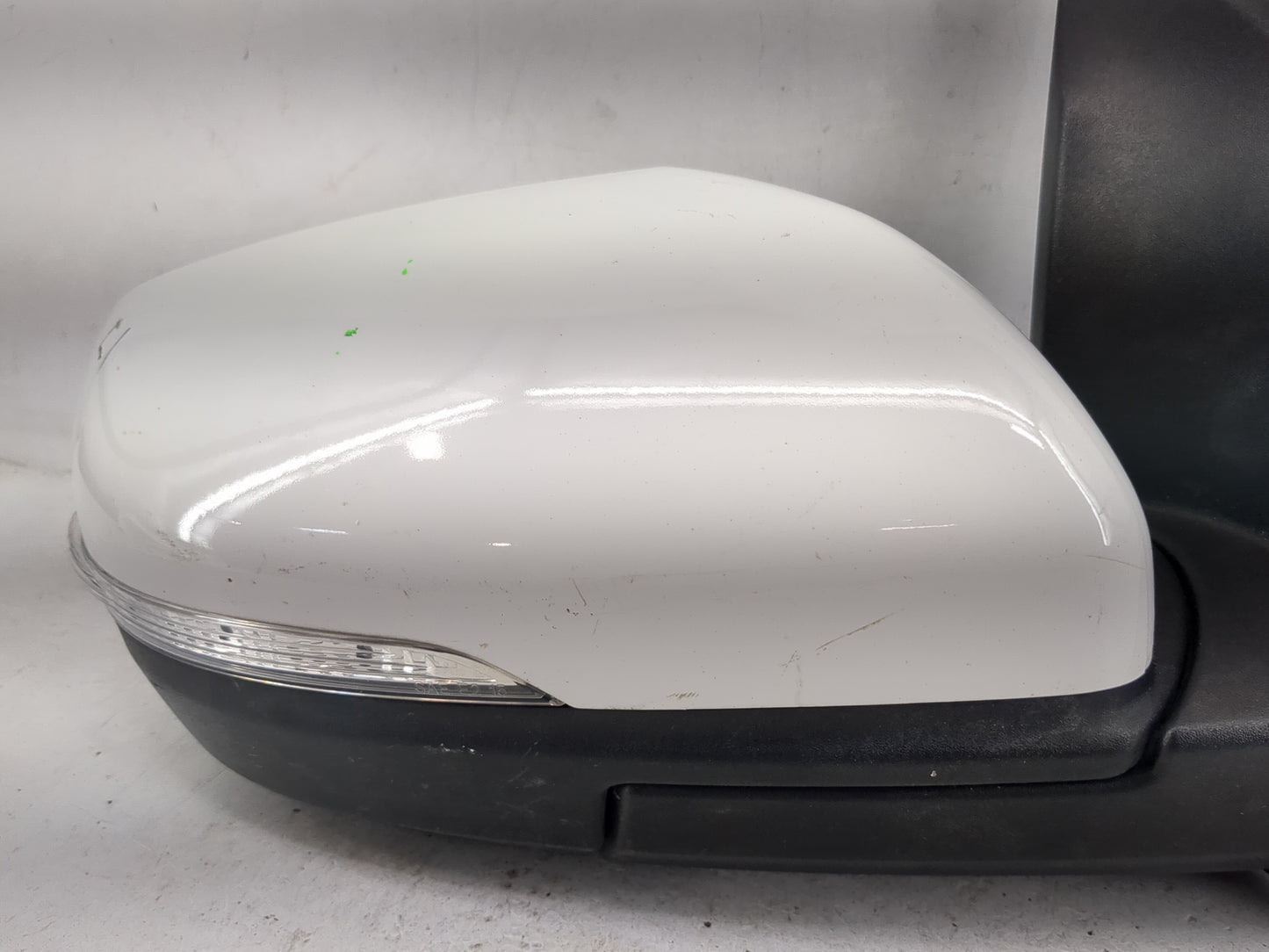 2019-2020 Ford Edge Passenger Side View Mirror - Right Door Mirror OEM Used - Oemusedautoparts1.com