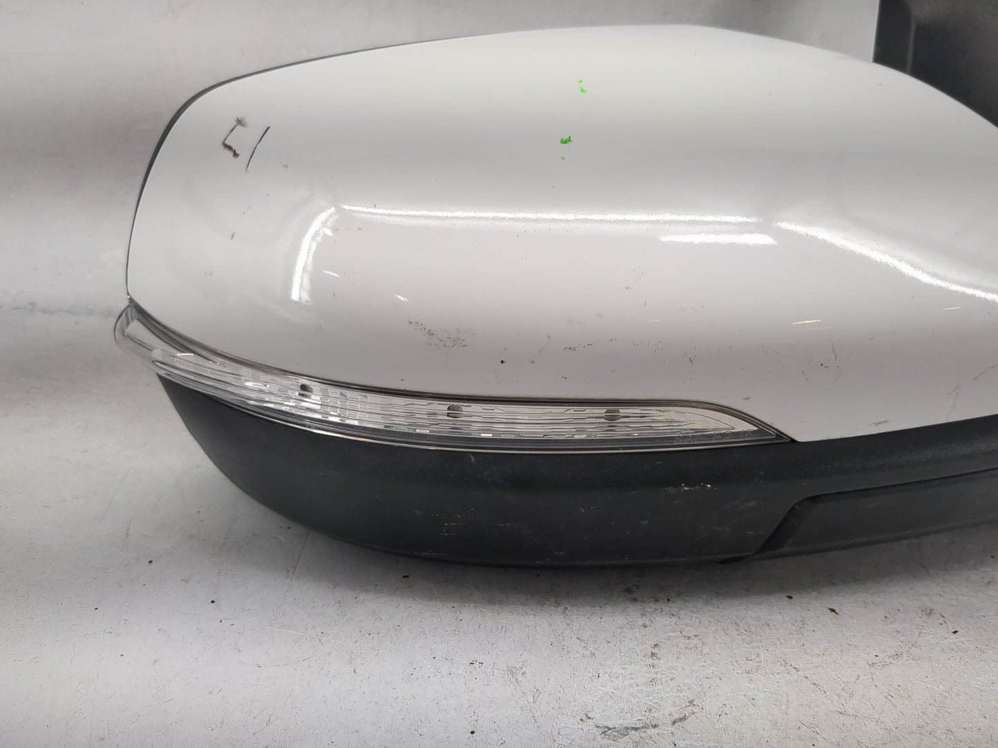 2019-2020 Ford Edge Passenger Side View Mirror - Right Door Mirror OEM Used - Oemusedautoparts1.com