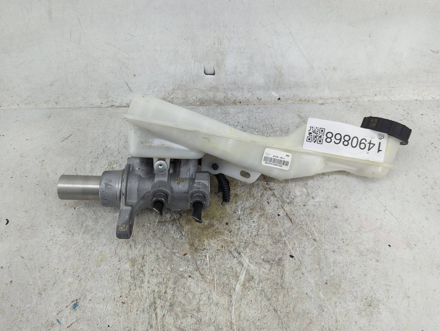 2015-2020 Ford Edge Brake Master Cylinder 1490868 - Oemusedautoparts1.com
