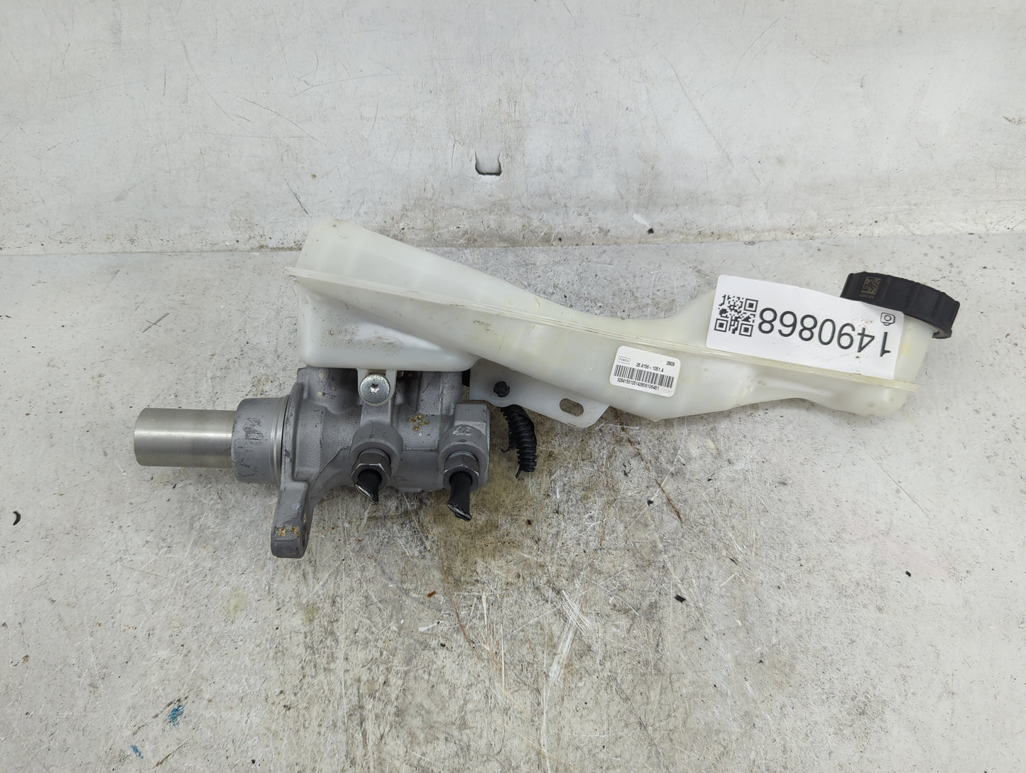 2015-2020 Ford Edge Brake Master Cylinder 1490868 - Oemusedautoparts1.com